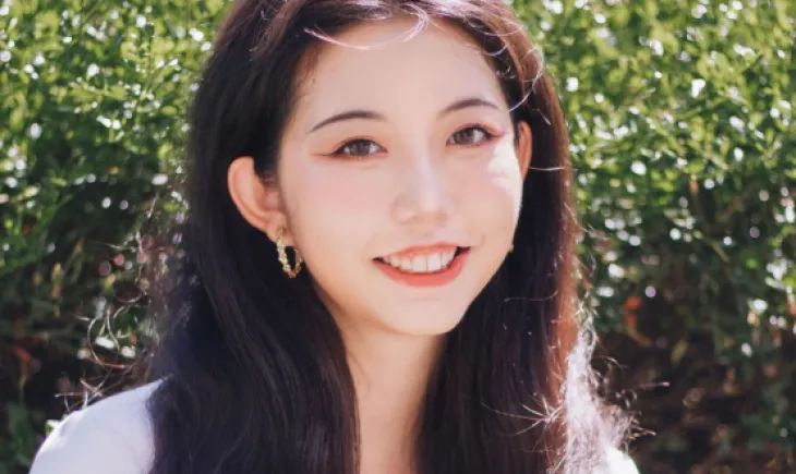 Renee Chen Headshot